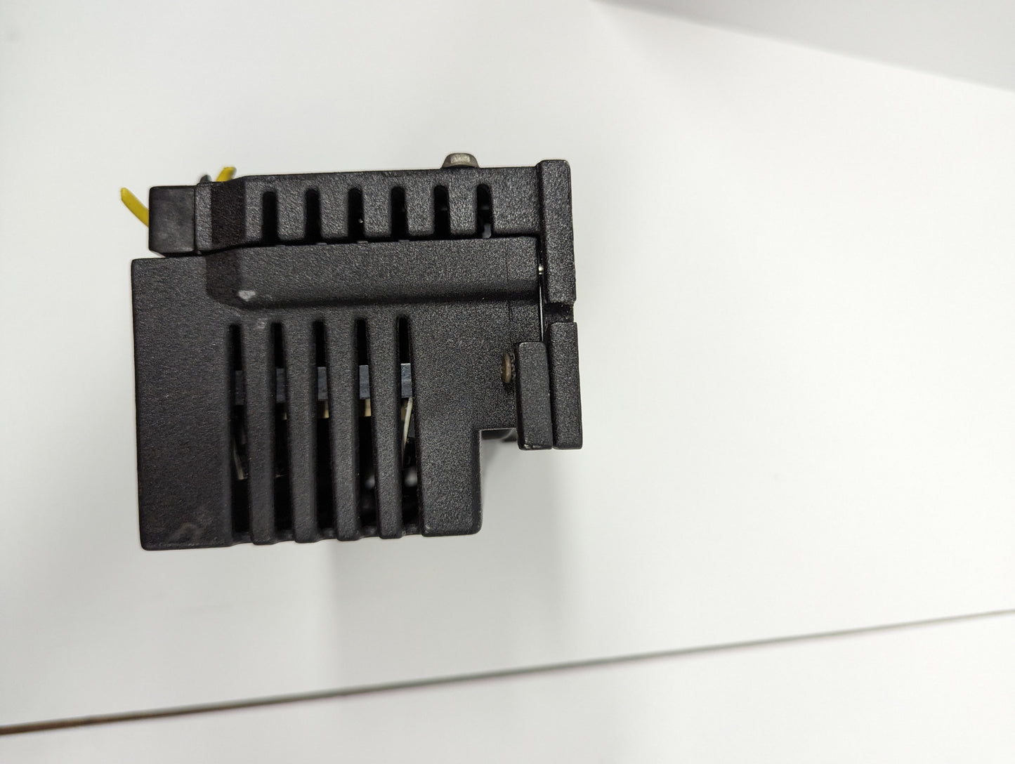 GE Fanuc IC660BBD025 Genius PLC I/O Module